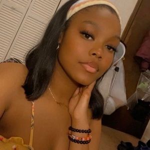 Meet your Posher, Janaiya